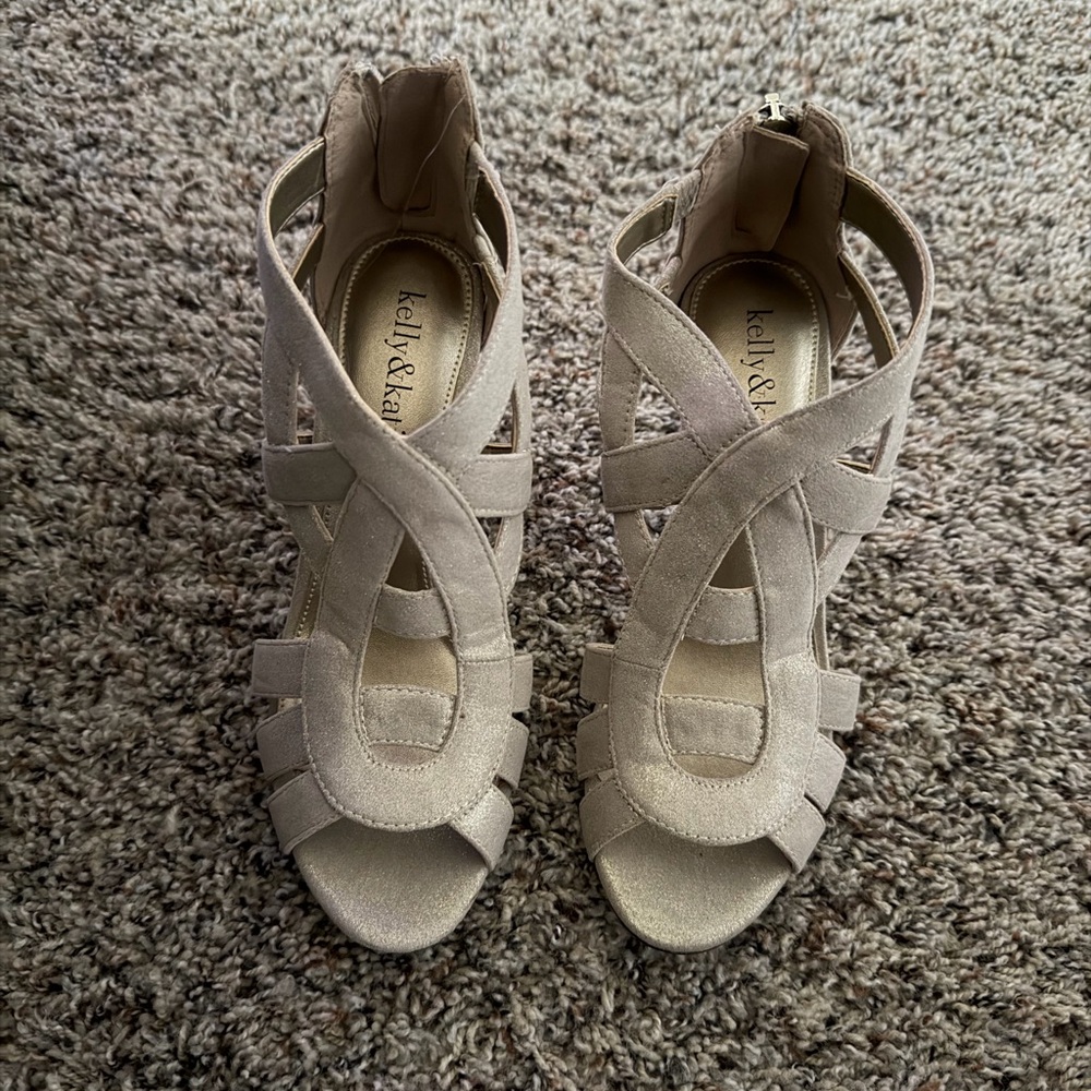 Kelly & Katie Women's Tan Strappy Sandals